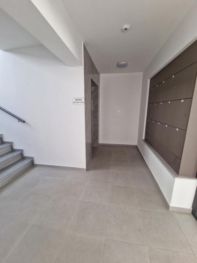 Carisa Deluxe Apartment With Jacuzzi Larnaca Exterior foto